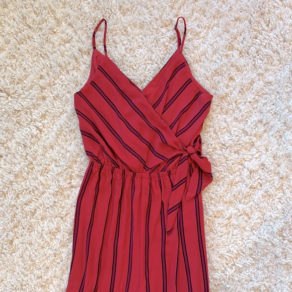 Raspberry pink jumpsuit from Express, Size Small - Picture 2 of 2
